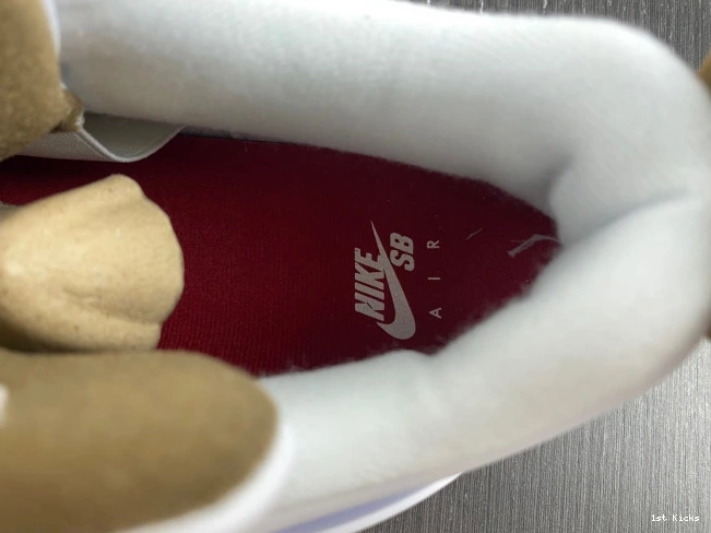 DR5415-120 Retro SB Jordan 4 0727
